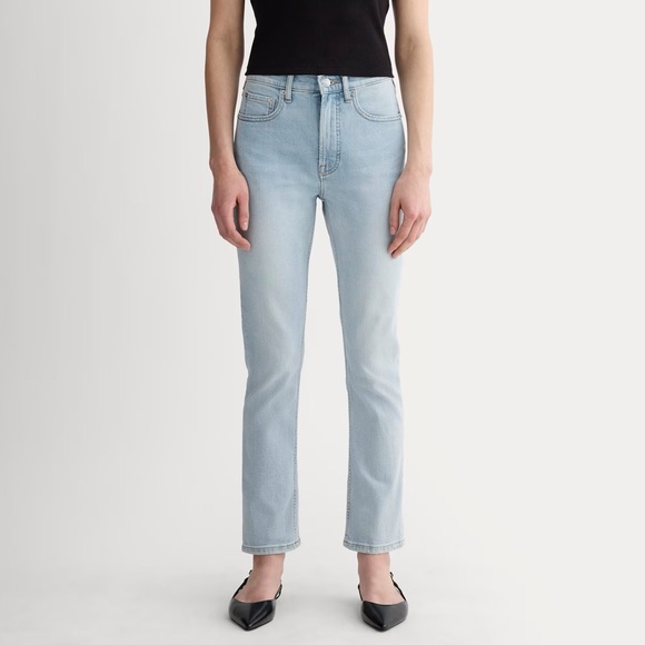 Everlane The Original Cheeky Jean - Picture 2 of 5